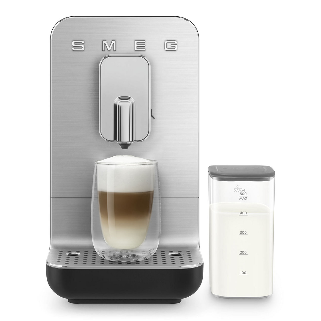 Automatic coffee machine with a milk system Black By Smeg 4